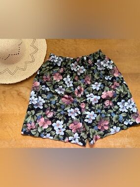 Vintage Floral Butterfly Shorts Elastic Waist Pockets Cottagecore M